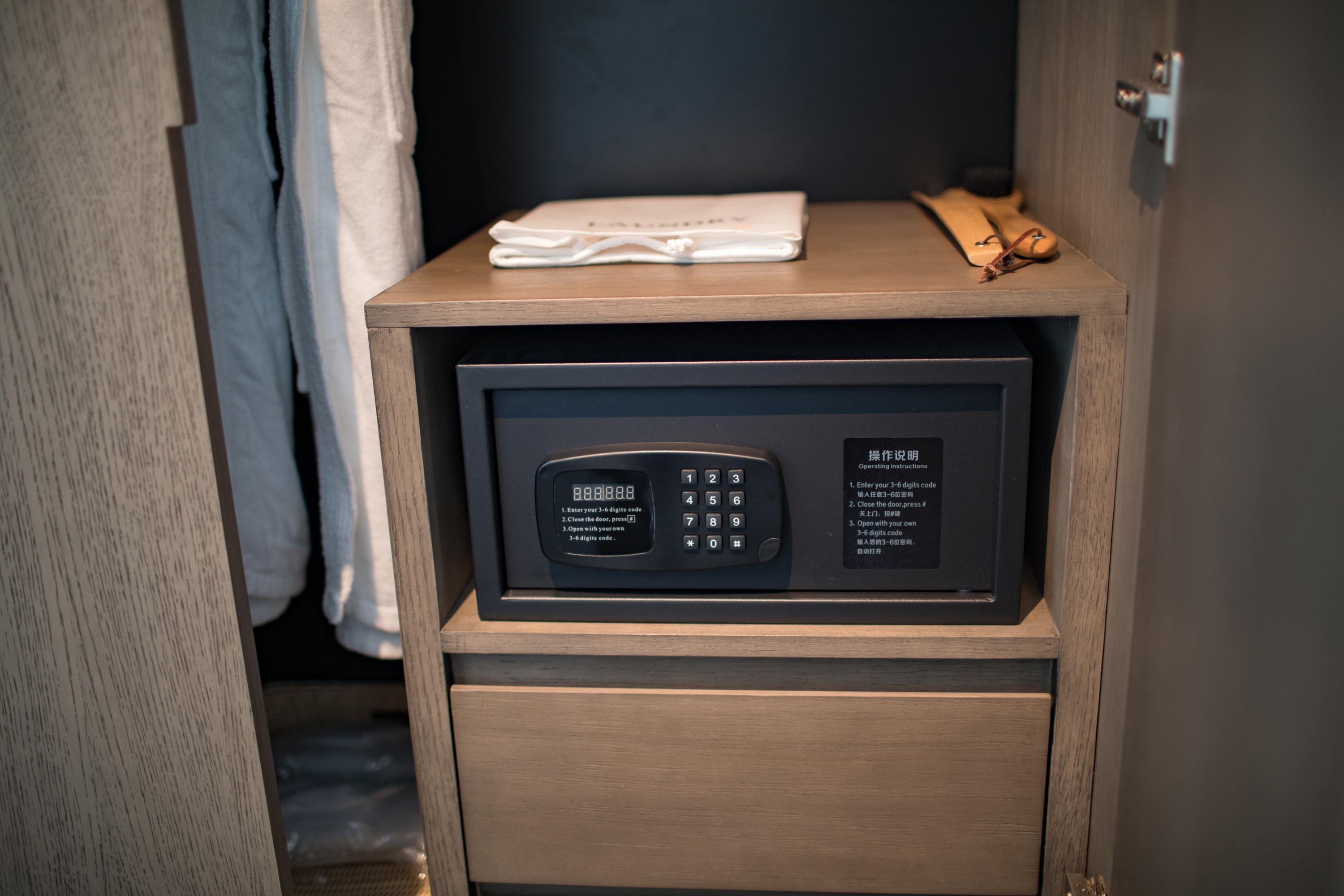 Pao'S Sapa Leisure Hotel Экстерьер фото A safe in a hotel room