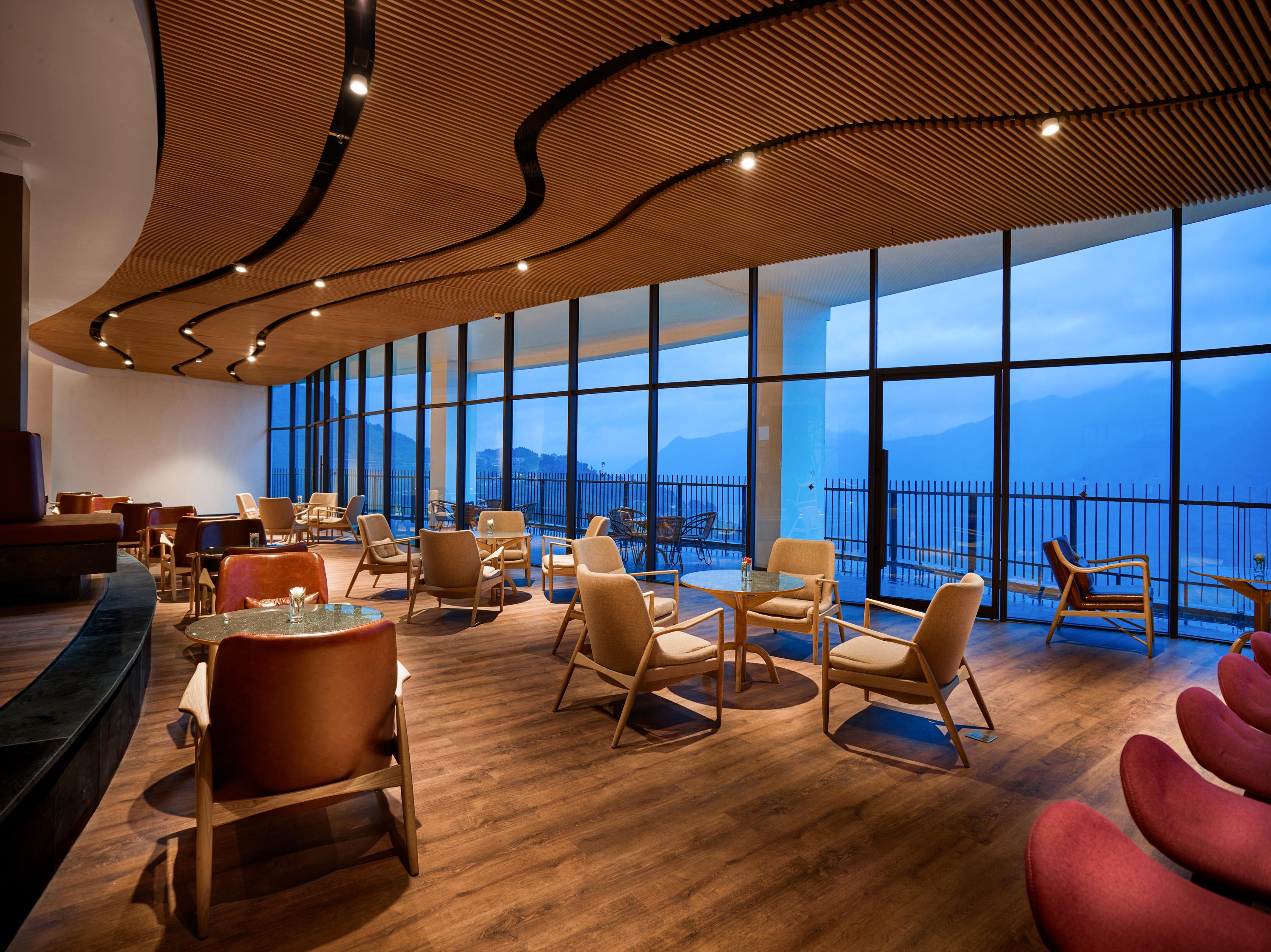 Pao'S Sapa Leisure Hotel Экстерьер фото The lounge at the airport