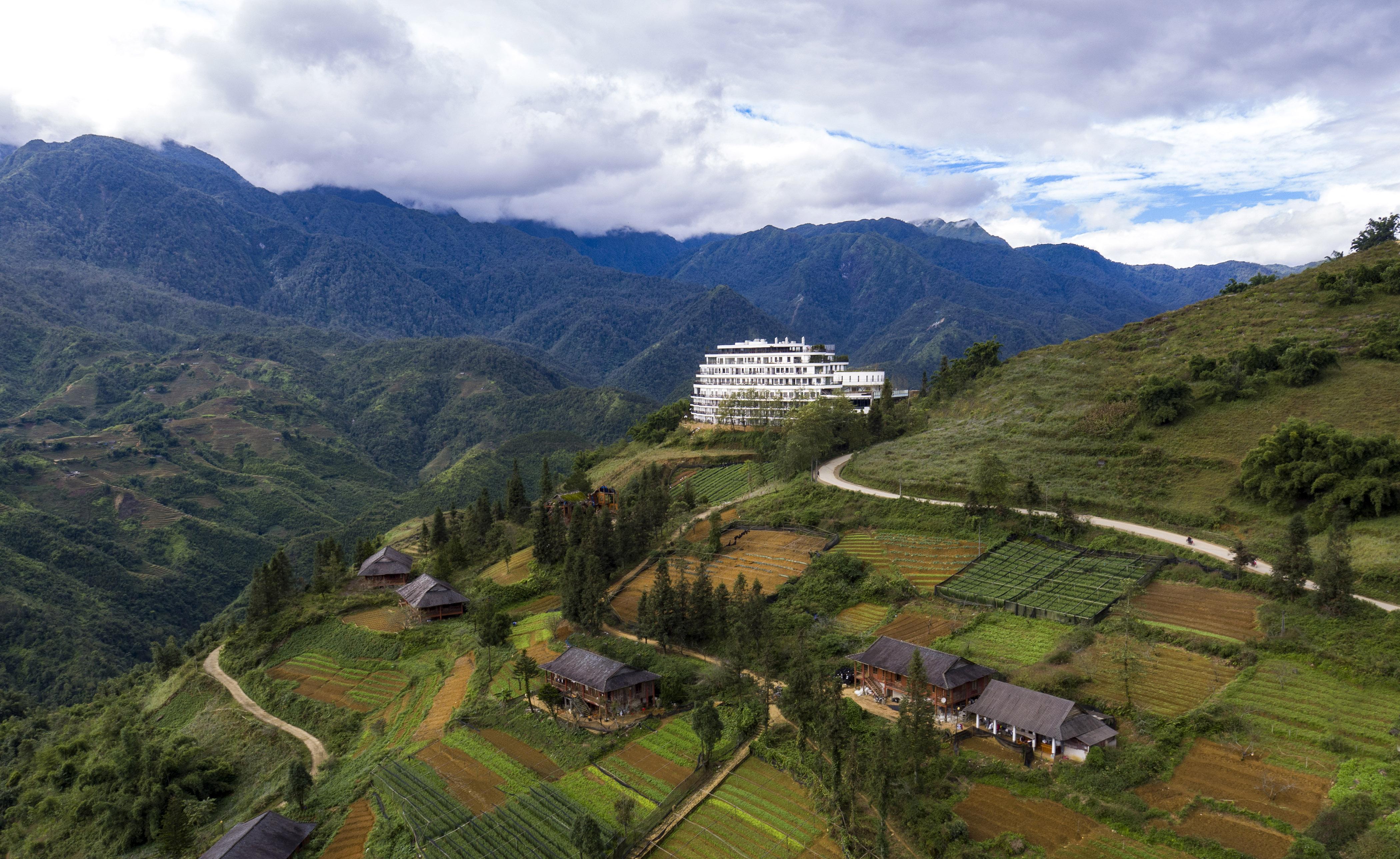Pao'S Sapa Leisure Hotel Экстерьер фото Aerial view of the school