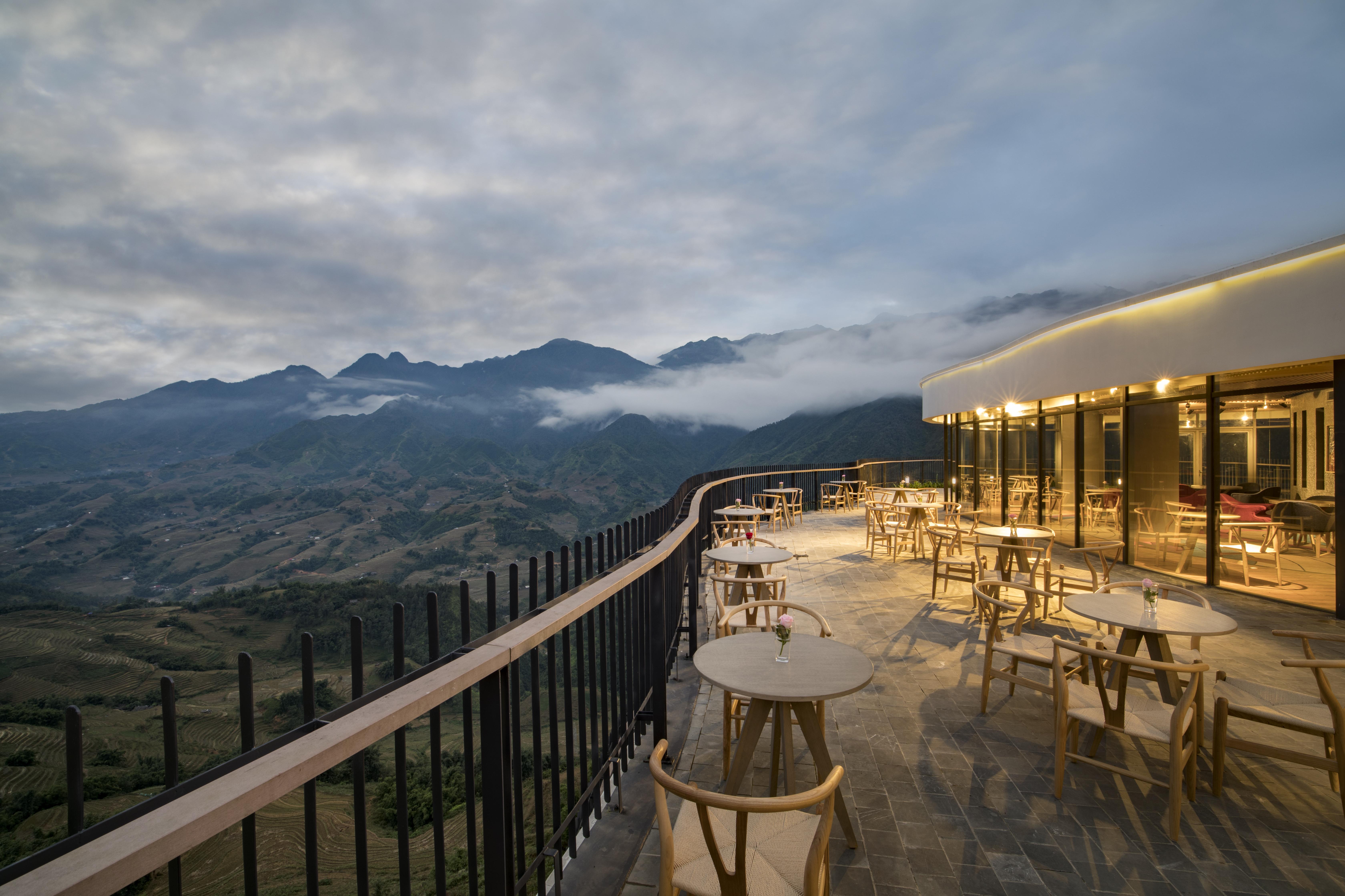 Pao'S Sapa Leisure Hotel Экстерьер фото View from the restaurant